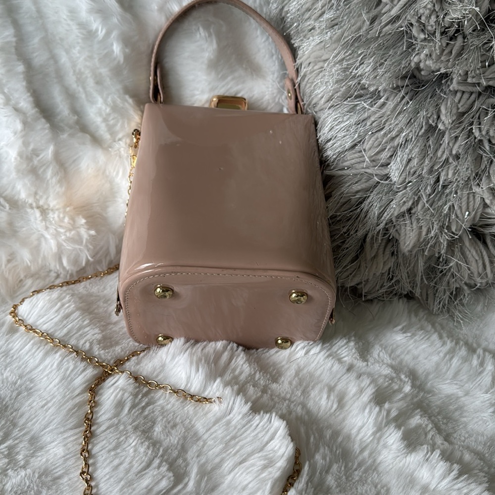Elegant Nude Tan Women's Bag - Picture 3 of 5